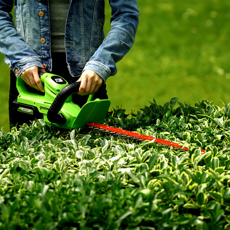  best cordless hedge trimmer
