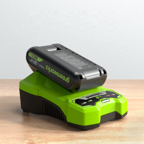 battery powered outdoor tools Canada