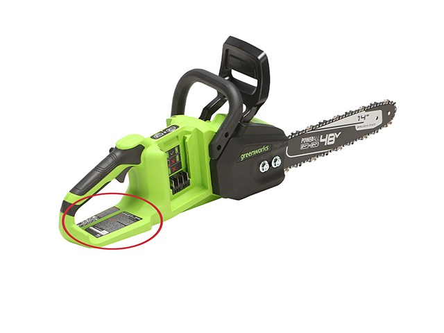 Chainsaw label location under handle